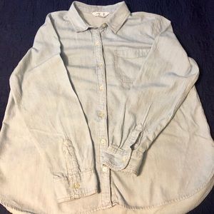 Old navy women’s Chambray shirt
